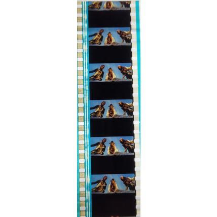 Pk GEB - L - MIX - A 013m . 1 STRIP OF 5 - 35MM FILM CELLS. ( )