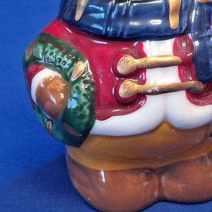 Christmas BEAR SALT & PEPPER SHAKER Set Santa Wreath Lantern Holiday 3 1/2"