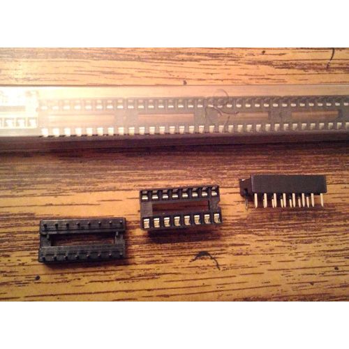 Lot of 20: AMP 390261-4 IC Sockets :: FREE Shipping