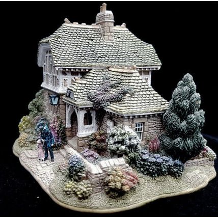 Lilliput Lane Bobby Blue Cottage Collectable Vintage Ornament