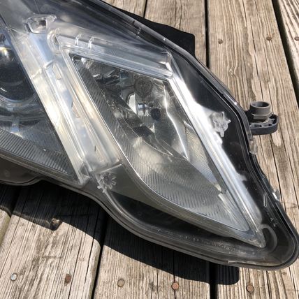 2010-2013 Mercedes E 350 550 400 Headlight Right Passenger Halogen 2128209661