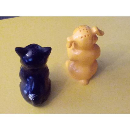 Old Vintage Original F & F Molds Puppy & Kitten Salt & Pepper Shakers 1950/60s