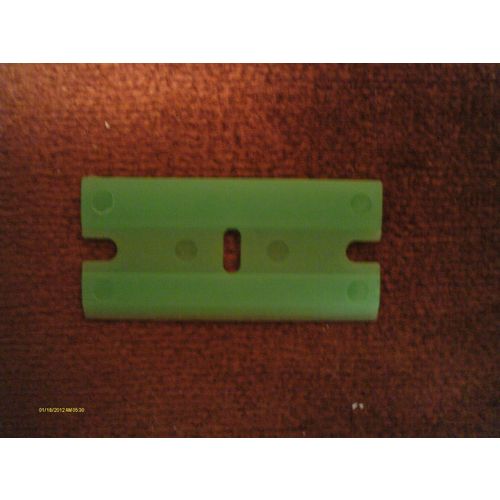 100 pcs PLASTIC SINGLE EDGE RAZOR BLADES REMOVE DECALS PINSTRIPES PAINT DIRT NEW
