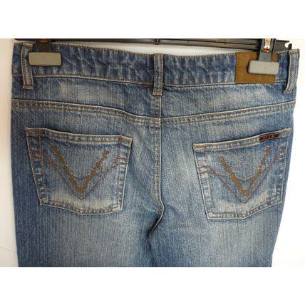 VILA BLUE DISTRESSED BLUE CROPPED JEANS w 27,28,29,31 BNWT