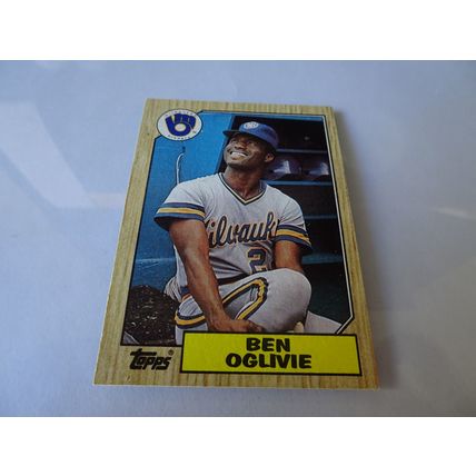 1987 Topps Card # 586 Ben Oglivie Very Good-Excellent (4) Milwaukee Brewers