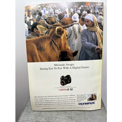 National Geographic Magazine August 2001 Going Public Vintage Collectible .