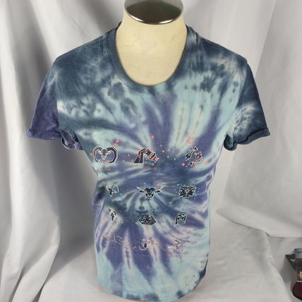 No Boundaries Women's Zodiac Sign Tie Dye Blue Short Sleeve T-Shirt Sz Small