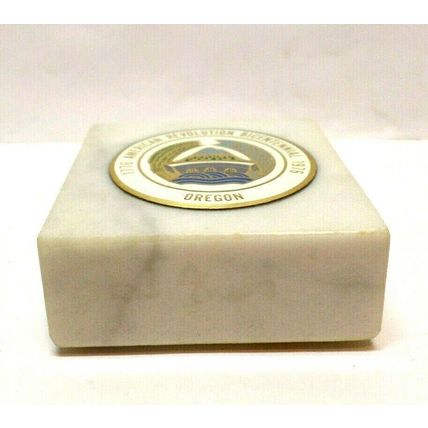 1776 American Revolution 1976 Bicentennial Paperweight Oregon White (E2)