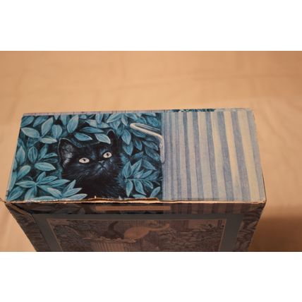 THE NEIGHBORHOOD DUSTBIN COMPLETE 300 PIECE Puzzle IVORY CATS
