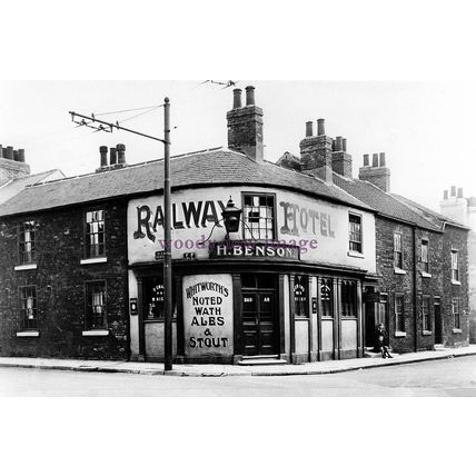 pu3559 - Yorks - An Early Railway Hotel (Landlord H.Benson) - print 6x4