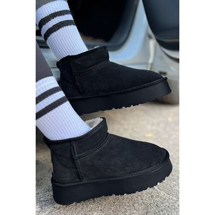 Black Faux Fur Lined Suede Ankle Snow Boots