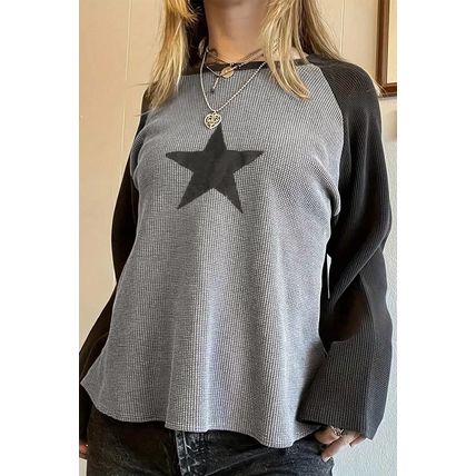 High Waffle Knit Colorblock Star Patch Graphic Raglan Top