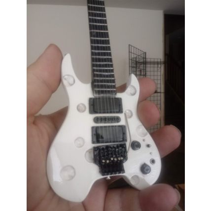 BUCK DHARMA (Blue Oyster Cult)-Cheeseburger guitar 1:4 Scale Replica Guitar ~New
