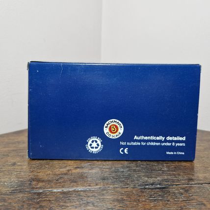 Bachmann OO gauge 33-735 12 Ton Shock Absorbing Van B852193