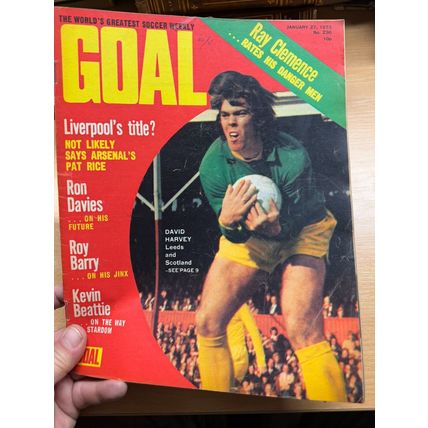 GOAL MAGAZINE #230 27 JAN 1973 UK FOOTBALL MAGAZINE - QPR TEAM POSTER (LL)