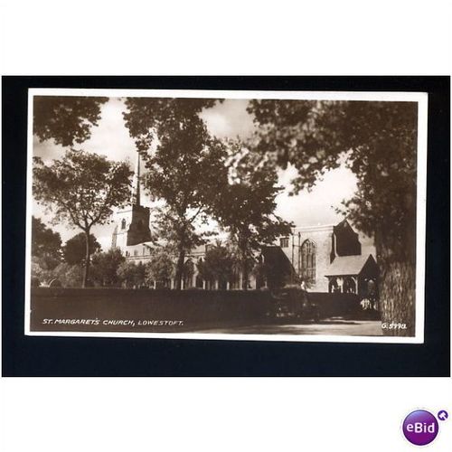 Suffolk LOWESTOFT St Margaret's Church Postcard by Valentine (G.5998)
