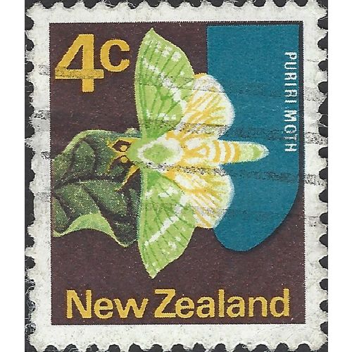 NEW ZEALAND, , BUTTERFLY, Puriri Moth, purple-brown 1970, 4c