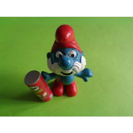 Custom made papa smurf with a pringles tube can