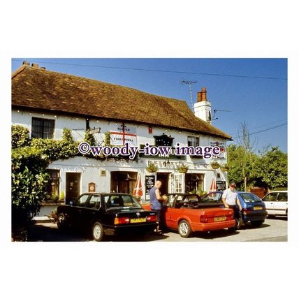 pu0768 - The Plough Inn at Wrexham, Buckinghamshire - print