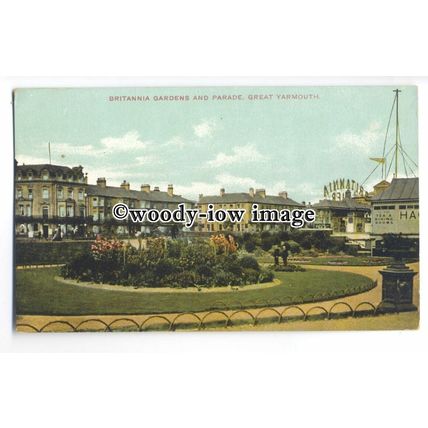 tq0368 - Norfolk - Britannia Gardens & the Parade, in Great Yarmouth - Postcard