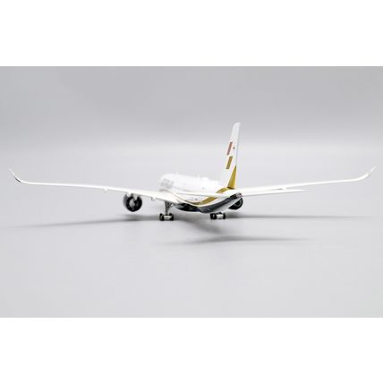 A350-900XWB STARLUX REG: B-58501 WITH ANTENNA - JCWINGS JCEW4359007 1/400