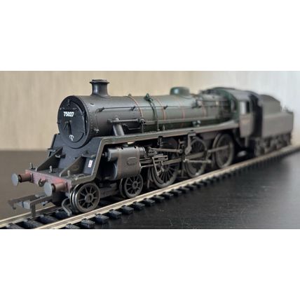 Bachmann 31-115 Std Class 4MT BR2 Tender BR Lined Green Weathered DCC Fitted VGC