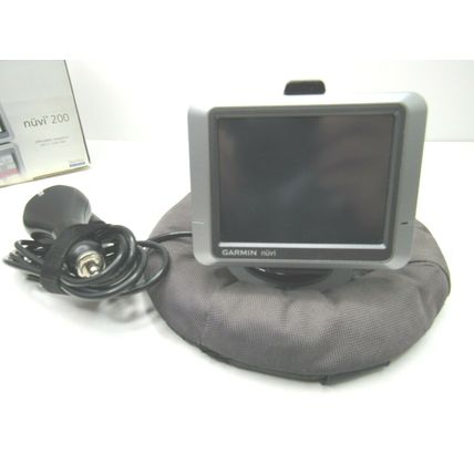 Garmin nüvi 200 GPS Navigation Car Charger Dash Mount Travel Case BUNDLE WORKS
