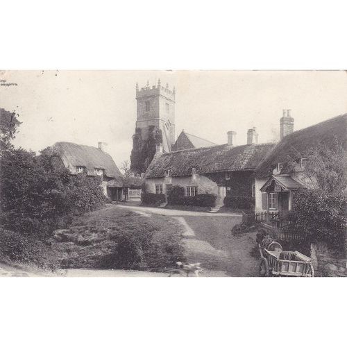 Godshill LL3 the Church & Old Cottage Isle of Wight Postcard (IOW72449)