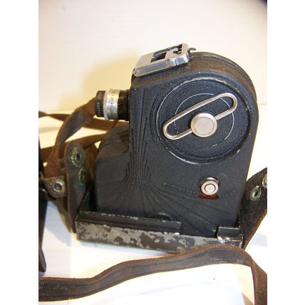 MODEL A-8 UNIVEX CINE CAMERA & CASE MADE IN USA 1930's ART DECO VINTAGE