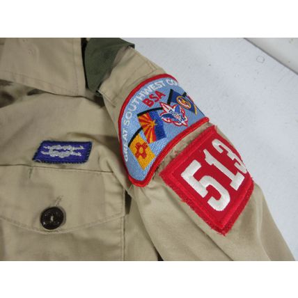 Lot of 2 BOY SCOUTS of America Short Sleeve Shirts 595 & 84092 + Many Patches