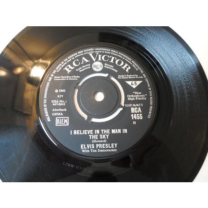 7" 1965 ELVIS PRESLEY.CRYING IN THE CHAPEL.RCA.1455.I BELIEVE IN.VERY GOOD PLUS