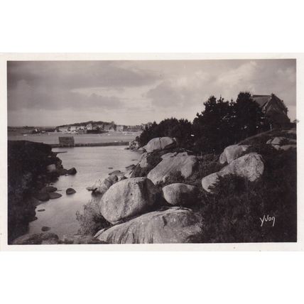 Ploumanach Baie Saine Anne France Real photograph Postcard unused VGC