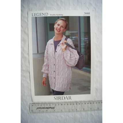 Vintage: Sirdar 5668 jacket, DK, 32-42 inch, 81-107 cm