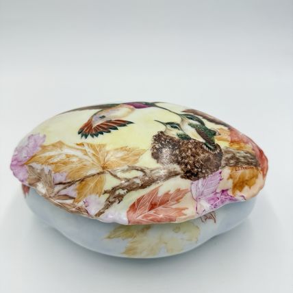 Vintage L.J Pearson Porcelain Painted Art Hummingbird Nest Trinket Box