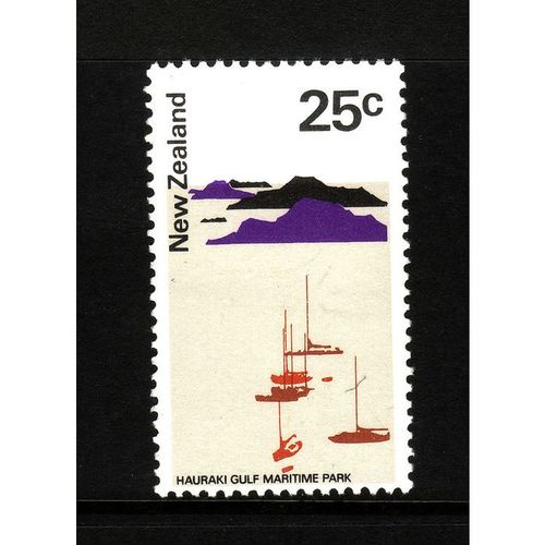 NEW ZEALAND 1976 SG 930 25c GULF MARITIME PARK U/M MINT