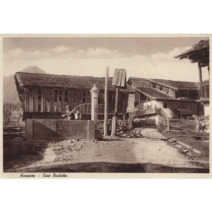 Auronzo Italy Vintage Old Lady Case Rustiche RPC Postcard