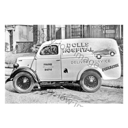 pt8815 - Dolls Hospital Van , Doncaster , Yorkshire - print 6x4