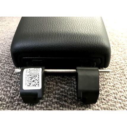 ASTRA J Mk6 Leather EXTENDING ARMREST from 2015 car pt no 200329800 with hinge
