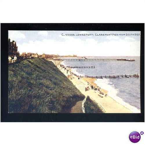 Suffolk LOWESTOFT Pier Postcard (C.45008) by Celesque