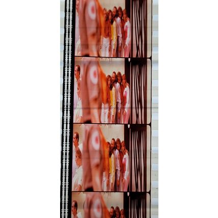 Bee Gee's. Pk MTP -BGs - A016p . 1 STRIP OF 5 - 35MM FILM CELLS.