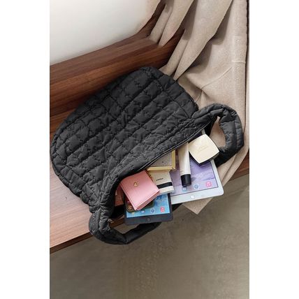 Black Quilted Zipper Large Shoulder Bag