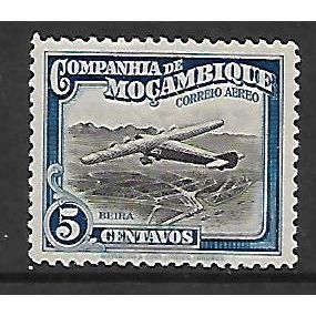 MOZAMBIQUE 1935 AIR 5c ARMSTRONG WHITWORTH BLACK & BLUE SG 271 M MINT