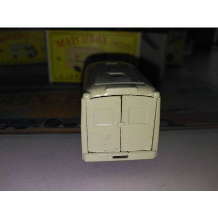 Matchbox - No14 Bedford Ambulance - Copy/Replica box