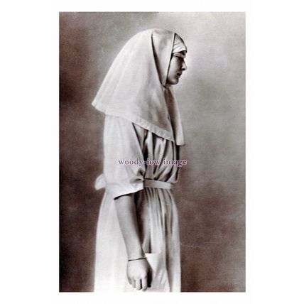 rs1703 - The Grand Duchess Tatiana as Red Cross Wartime Nurse - print 6x4