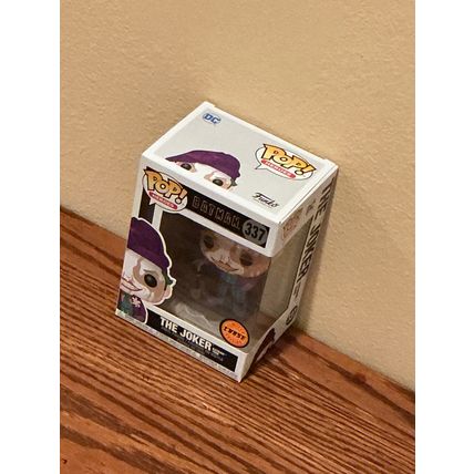Funko Pop! Heroes: Batman 1989 - The Joker #337 Chase Figure (Box & Protector)