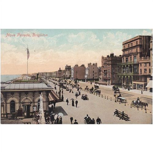 Hove Parade Brighton Sussex Postcard (SX6073)