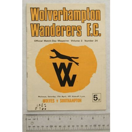 1971 programme Wolverhampton Wanderers v. Southampton