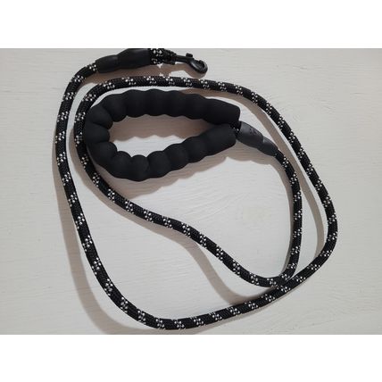 Pet Leash Padded Handle For Small, Medium Dogs and cats Reflective