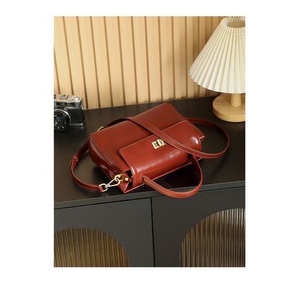 Genuine Leather Women Handbag and Shoulder Bag Brown