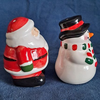 SANTA & SNOWMAN SALT & PEPPER SHAKERS Set Christmas Holiday Ceramic